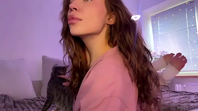 PaulaPratt online show from October 31, 2025, 1:19 pm