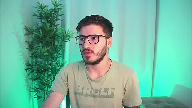 Tony Wylie online show from November 5, 2025, 9:34 am