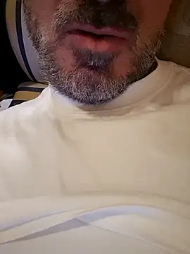 1talianBeutifulCock online show from November 10, 2025, 12:54 pm