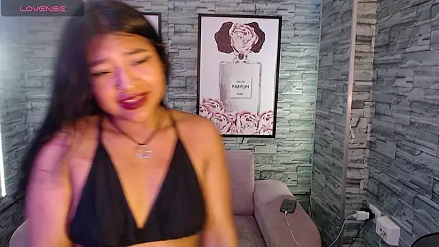 Snapshot of _Katalina_b chatting on January 29, 2025, 1:48 am Katalina b online show from January 29, 2025, 1:48 am