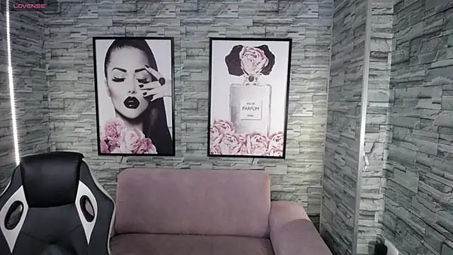 Snapshot of _Katalina_b chatting on December 12, 2024, 10:52 pm Katalina b online show from December 12, 2024, 10:52 pm