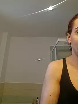 perla97 online show from October 22, 2025, 12:15 pm