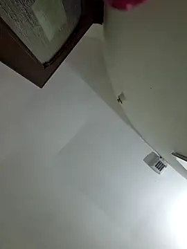 Snapshot of perla97 chatting on October 31, 2025, 5:42 pm perla97 online show from October 31, 2025, 5:42 pm