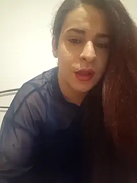 perla97 online show from December 18, 2024, 5:31 pm