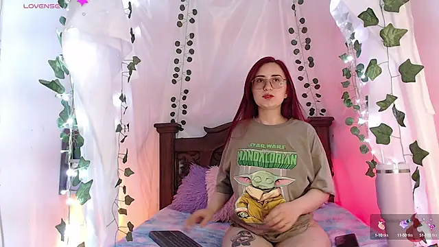 centaurigirl online show from March 18, 2025, 1:24 am