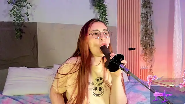 centaurigirl online show from March 28, 2026, 4:46 am