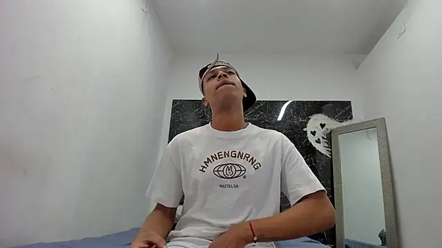 Snapshot of ada-brooke chatting on November 23, 2025, 12:04 pm ada-brooke online show from November 23, 2025, 12:04 pm