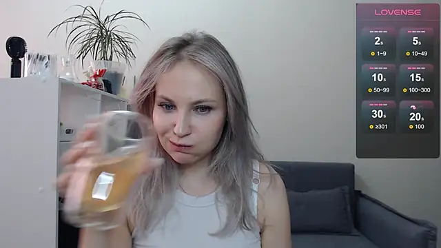 Sunny bunny6 online show from March 5, 2025, 9:27 am