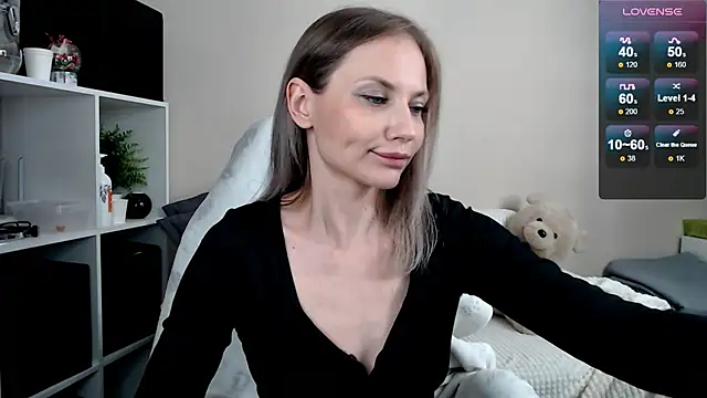 Sunny bunny6 online show from July 18, 2026, 9:34 pm
