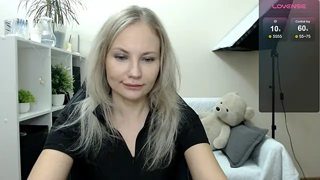 Sunny bunny6 online show from October 15, 2025, 2:43 am