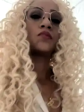 Amaliu  online show from March 19, 2025, 1:18 pm