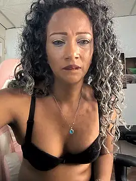 Snapshot of Amaliu_ chatting on June 22, 2026, 7:22 pm Amaliu online show from June 22, 2026, 7:22 pm