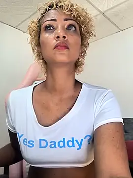 Amaliu  online show from December 15, 2025, 6:14 pm