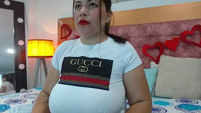 Snapshot of vennuss_89 chatting on October 15, 2025, 11:40 am vennuss 89 online show from October 15, 2025, 11:40 am