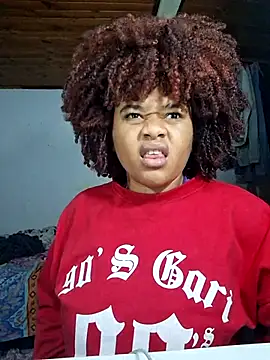 Snapshot of DANIELA_MICHEL chatting on December 17, 2025, 11:21 pm DANIELA MICHEL online show from December 17, 2025, 11:21 pm