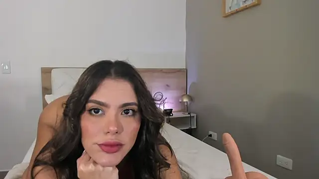 agussaenz online show from January 28, 2025, 10:12 pm