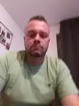 Snapshot of mikaaaaase chatting on October 4, 2025, 12:45 am mikaaaaase online show from October 4, 2025, 12:45 am