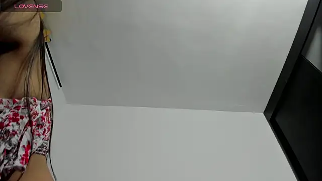 Snapshot of Sara-shely chatting on March 3, 2026, 6:59 pm Sara-shely online show from March 3, 2026, 6:59 pm