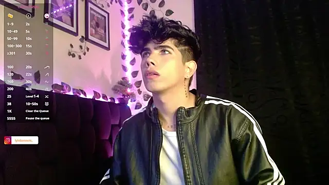 LyleBennett  online show from January 23, 2025, 10:11 am