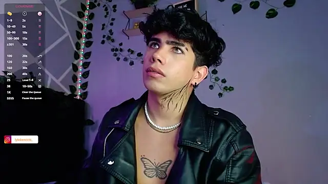 LyleBennett  online show from December 2, 2024, 1:41 pm