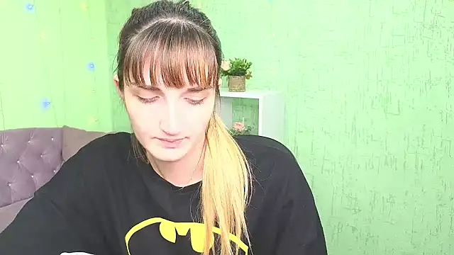 Snapshot of Nika_Kitten chatting on November 27, 2025, 10:27 am Nika Kitten online show from November 27, 2025, 10:27 am