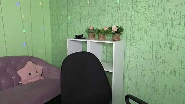 Snapshot of Nika_Kitten chatting on May 4, 2026, 11:13 am Nika Kitten online show from May 4, 2026, 11:13 am