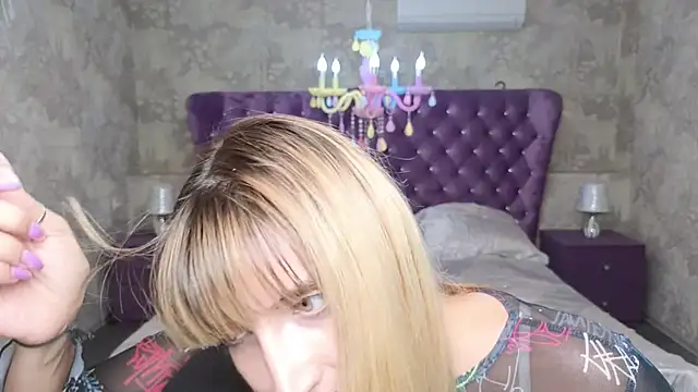 Snapshot of Nika_Kitten chatting on September 23, 2025, 4:47 pm Nika Kitten online show from September 23, 2025, 4:47 pm