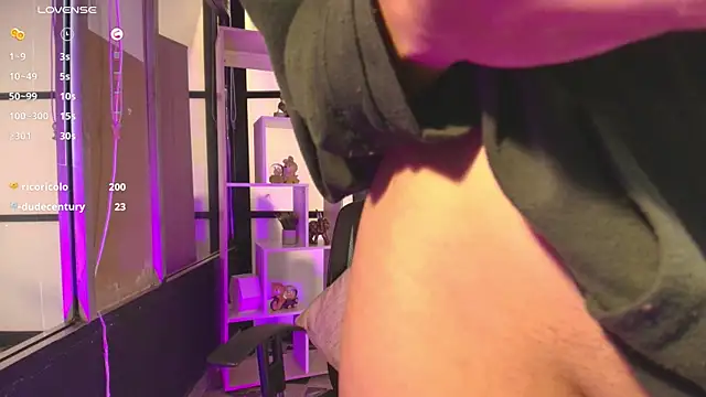 Snapshot of AlliceRosero chatting on March 22, 2025, 10:15 pm AlliceRosero online show from March 22, 2025, 10:15 pm