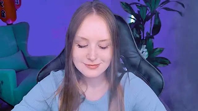 VivienLeeigh online show from September 18, 2025, 11:13 am