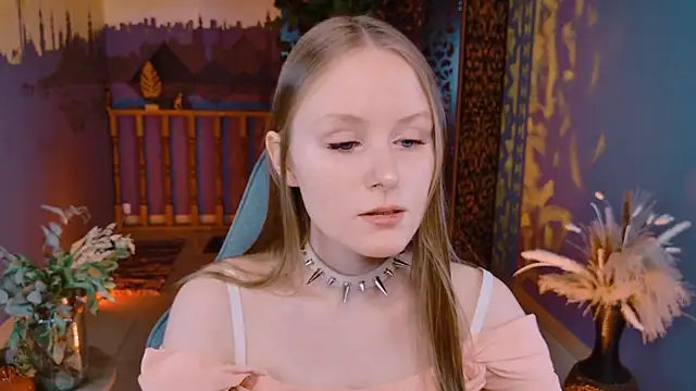 VivienLeeigh online show from September 11, 2025, 9:09 am