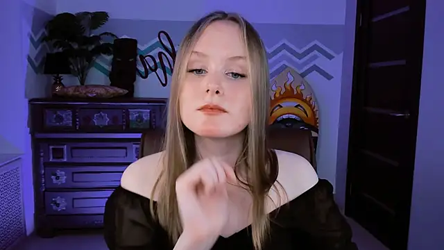 VivienLeeigh online show from March 12, 2025, 7:14 pm