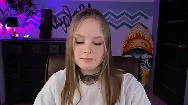 VivienLeeigh online show from March 2, 2025, 6:24 pm