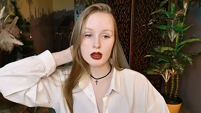 VivienLeeigh online show from January 15, 2026, 1:25 pm