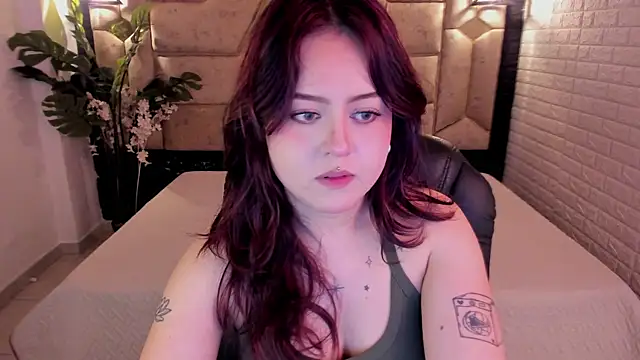 crimson tati  online show from May 16, 2026, 4:22 am