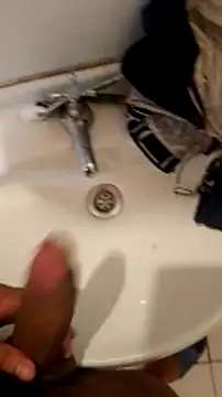 ezepitudo1 online show from January 1, 2025, 8:04 pm