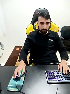 SertSikici022 online show from December 18, 2024, 5:52 pm