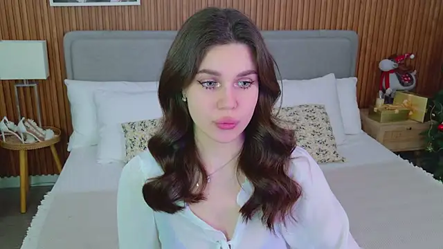 RihannaRose online show from November 28, 2025, 5:02 pm