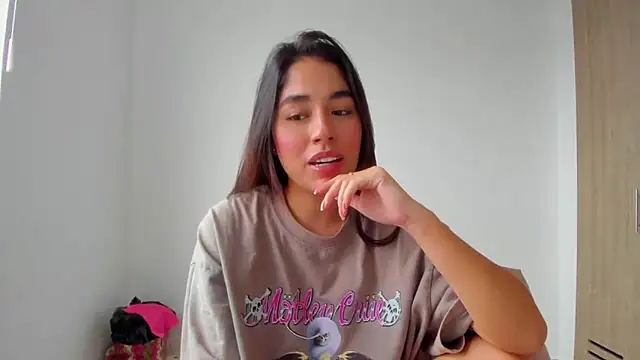 AriaMontgomery online show from December 1, 2025, 8:42 pm