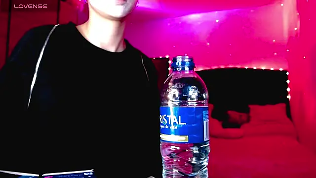 holy juli online show from December 2, 2025, 3:07 am