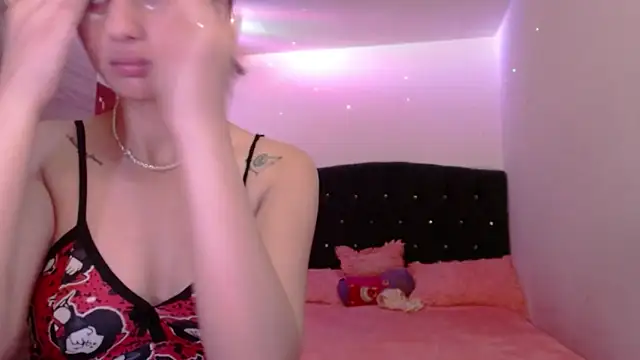 holy juli online show from May 22, 2026, 3:48 am