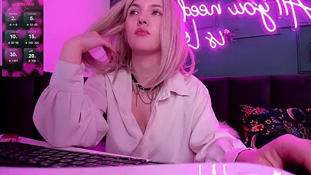 Fluffy Monica online show from March 3, 2025, 4:21 am