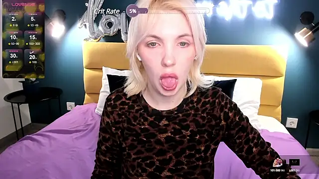 Fluffy Monica online show from March 11, 2025, 7:14 am