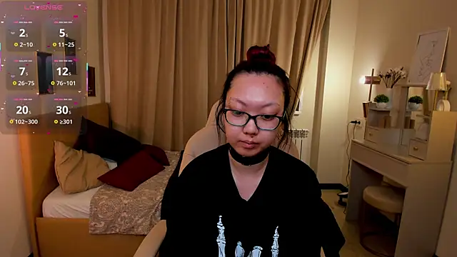 Marine Vact online show from April 10, 2026, 2:13 pm