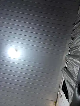 luara1988 online show from September 24, 2025, 6:03 pm