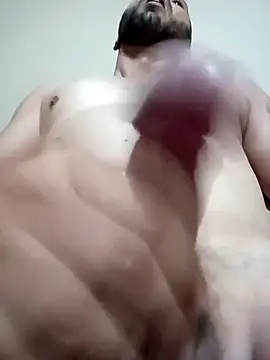 P4uzud4O online show from October 6, 2025, 5:46 pm