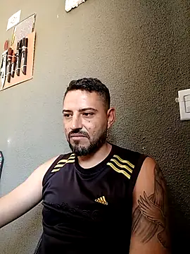 P4uzud4O online show from April 16, 2026, 12:39 pm