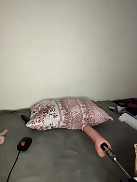 merve0234 online show from October 24, 2025, 9:25 pm