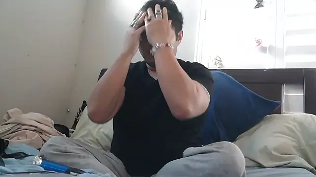 cloudyspun online show from November 21, 2025, 9:36 pm