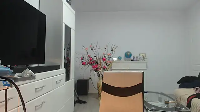 Amandamuller1982 online show from April 4, 2026, 10:05 pm