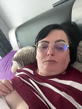 Amandamuller1982 online show from March 10, 2025, 1:10 pm